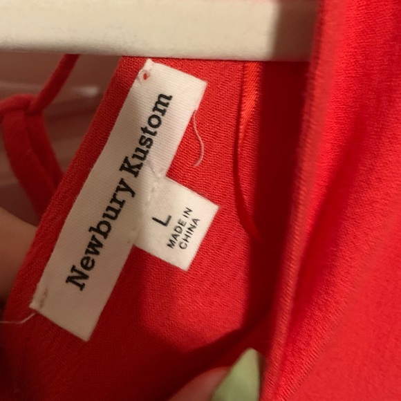 super cute backless button up ruffle top - Picture 3 of 3